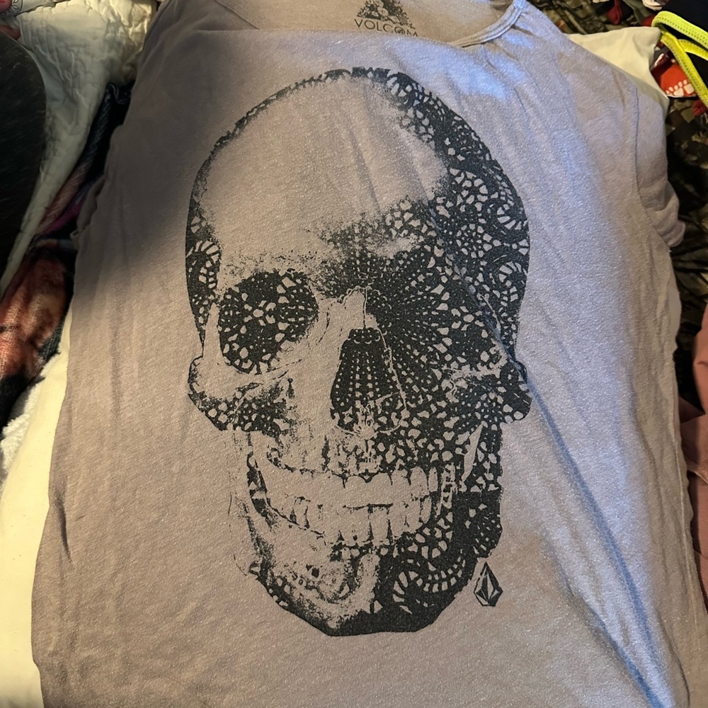 Volcom Gray Shirt with Black Lace Skull Graphic